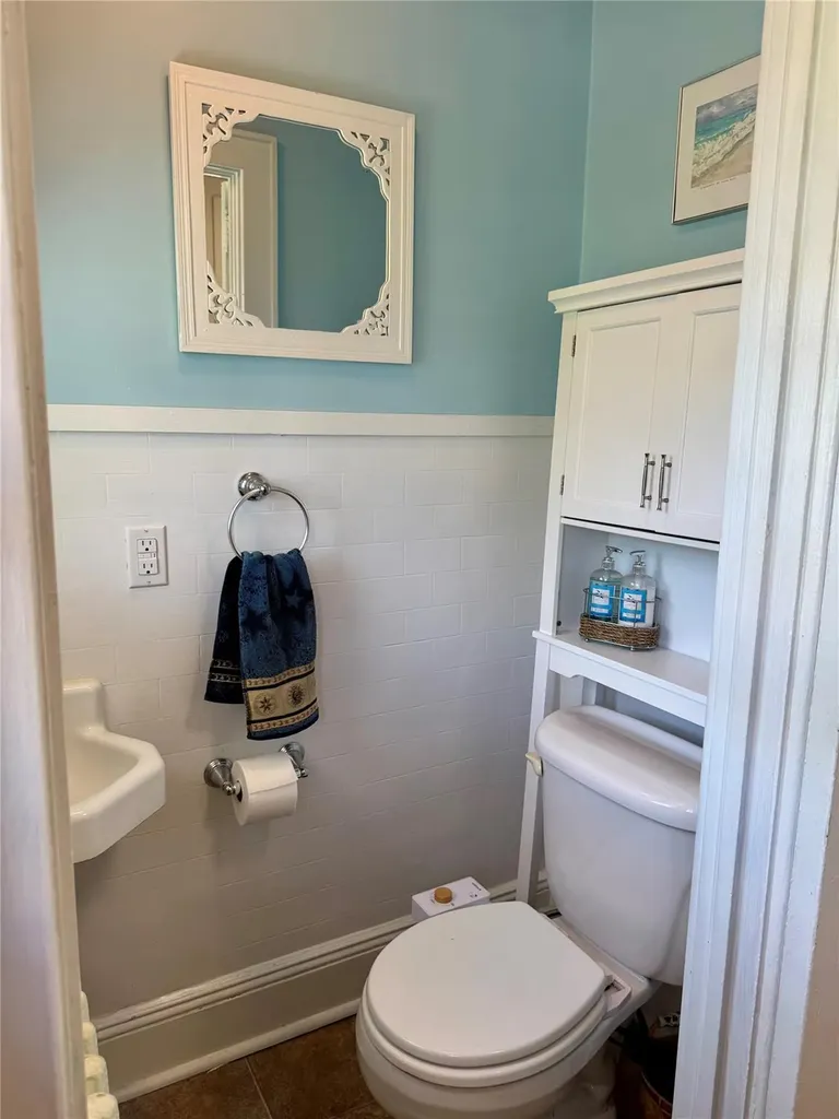 339 Pine Street Freeport NY 11520