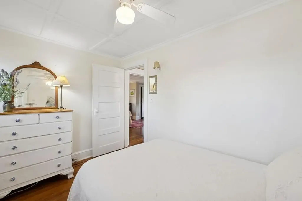 339 Pine Street Freeport NY 11520