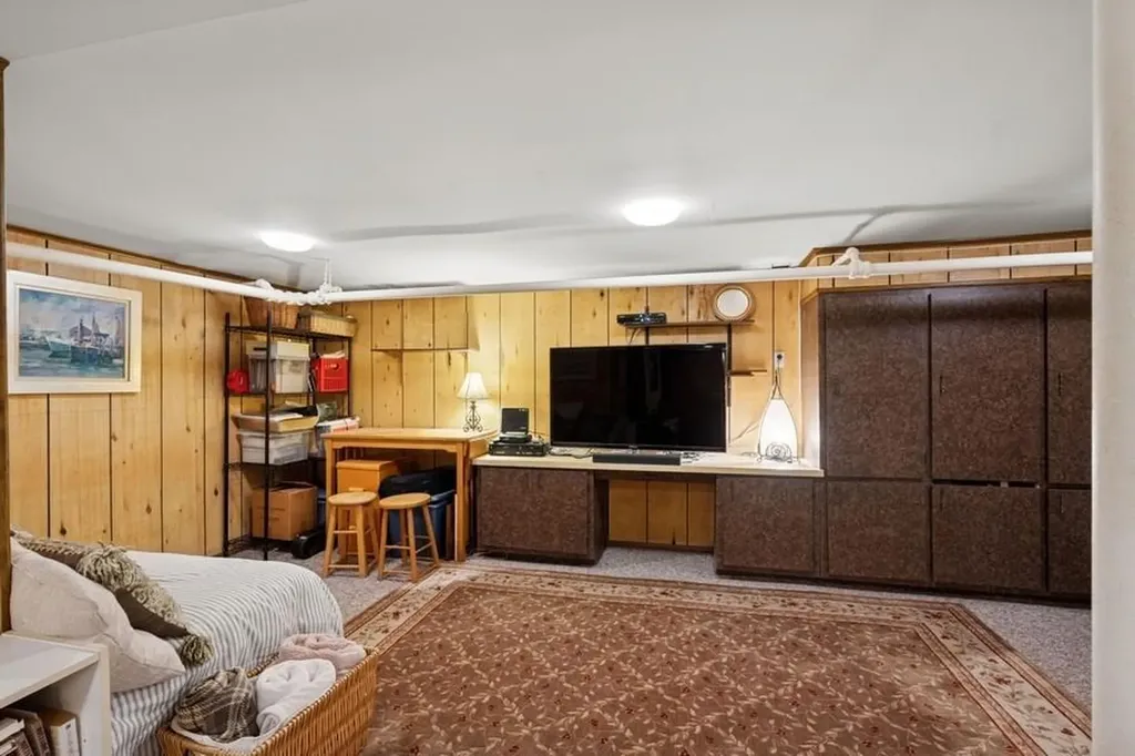339 Pine Street Freeport NY 11520