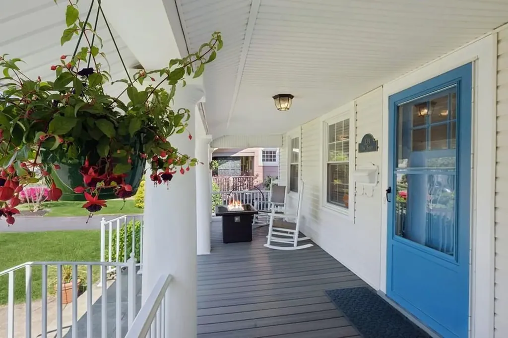 339 Pine Street Freeport NY 11520