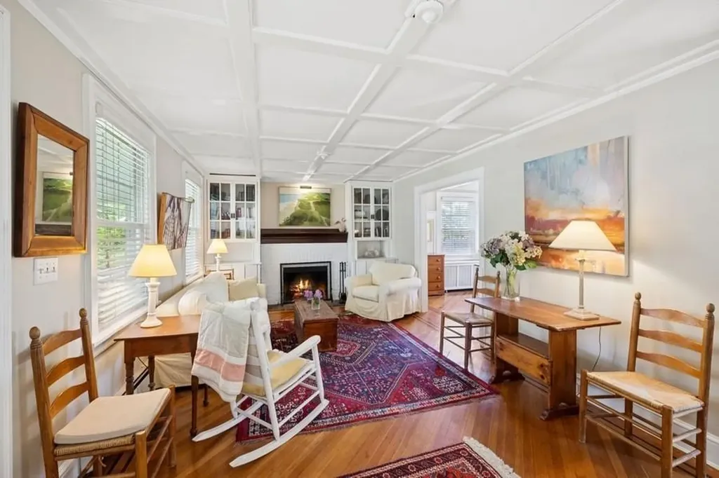 339 Pine Street Freeport NY 11520