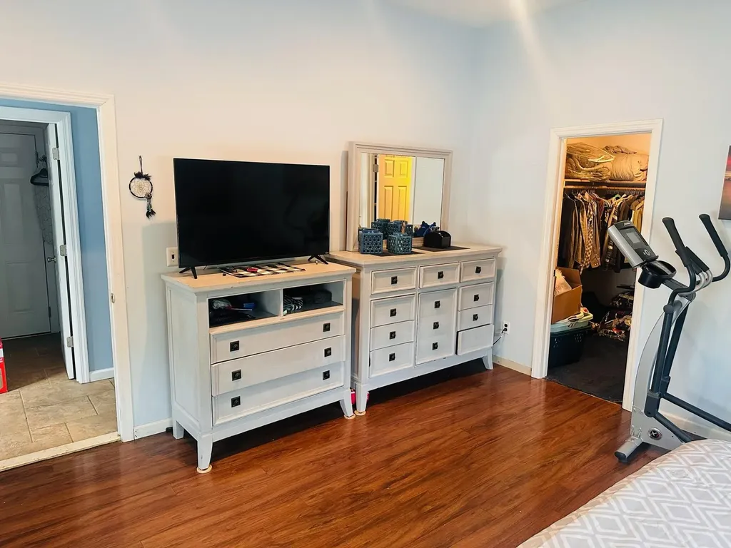 11 Mooney Pond Road Coram NY 11727