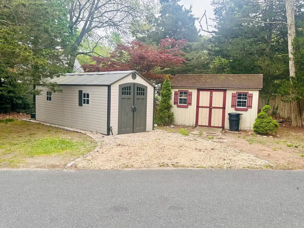 11 Mooney Pond Road Coram NY 11727