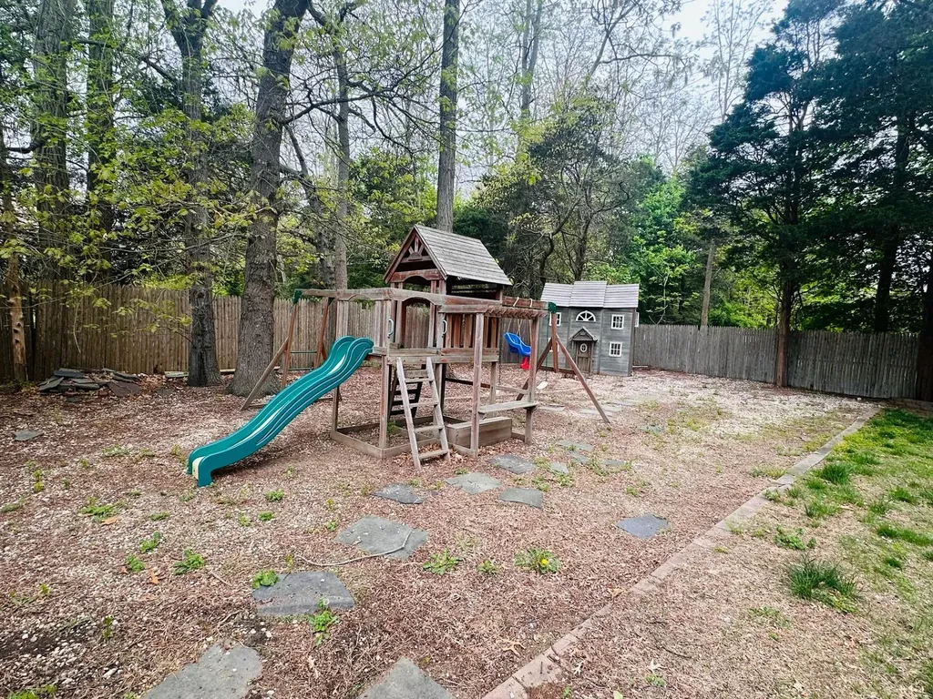 11 Mooney Pond Road Coram NY 11727