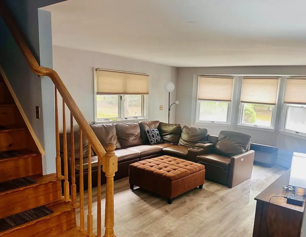11 Mooney Pond Road Coram NY 11727