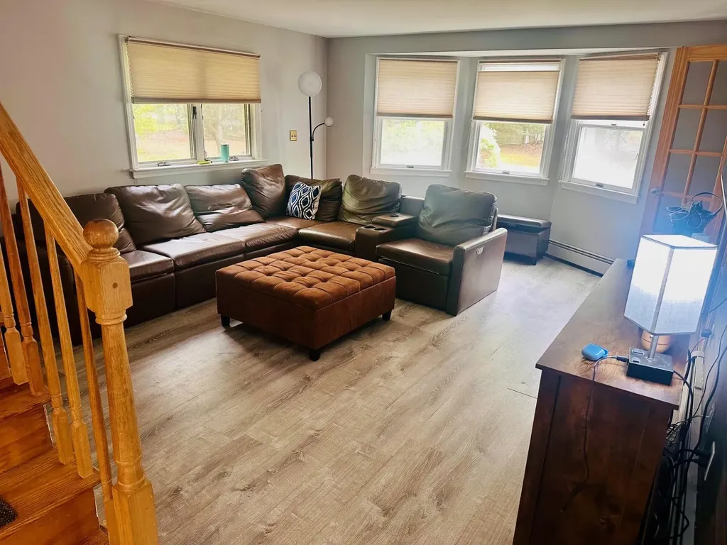 11 Mooney Pond Road Coram NY 11727