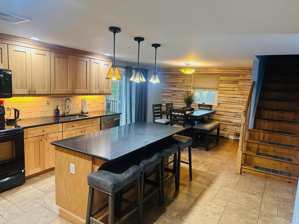 11 Mooney Pond Road Coram NY 11727