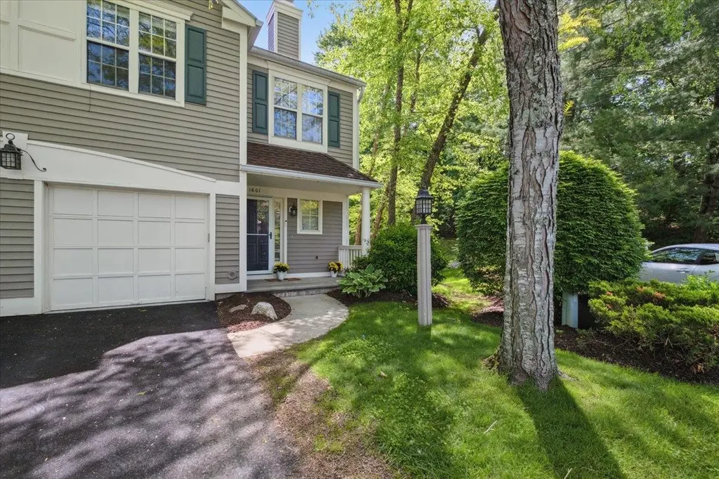 1601 Pondcrest Lane White Plains NY 10607