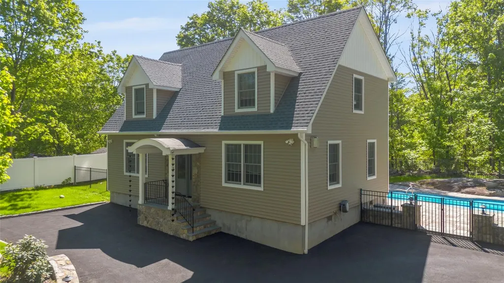 3 Curry Spur Mahopac NY 10541