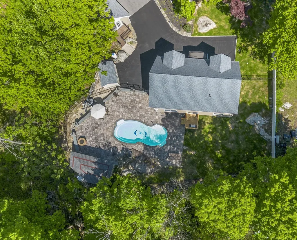 3 Curry Spur Mahopac NY 10541