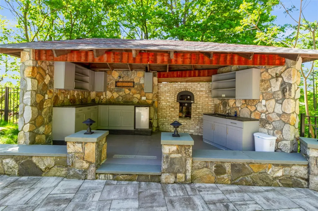 3 Curry Spur Mahopac NY 10541