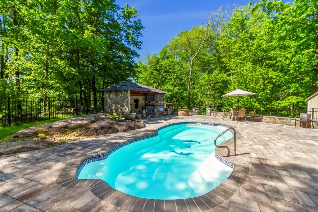 3 Curry Spur Mahopac NY 10541