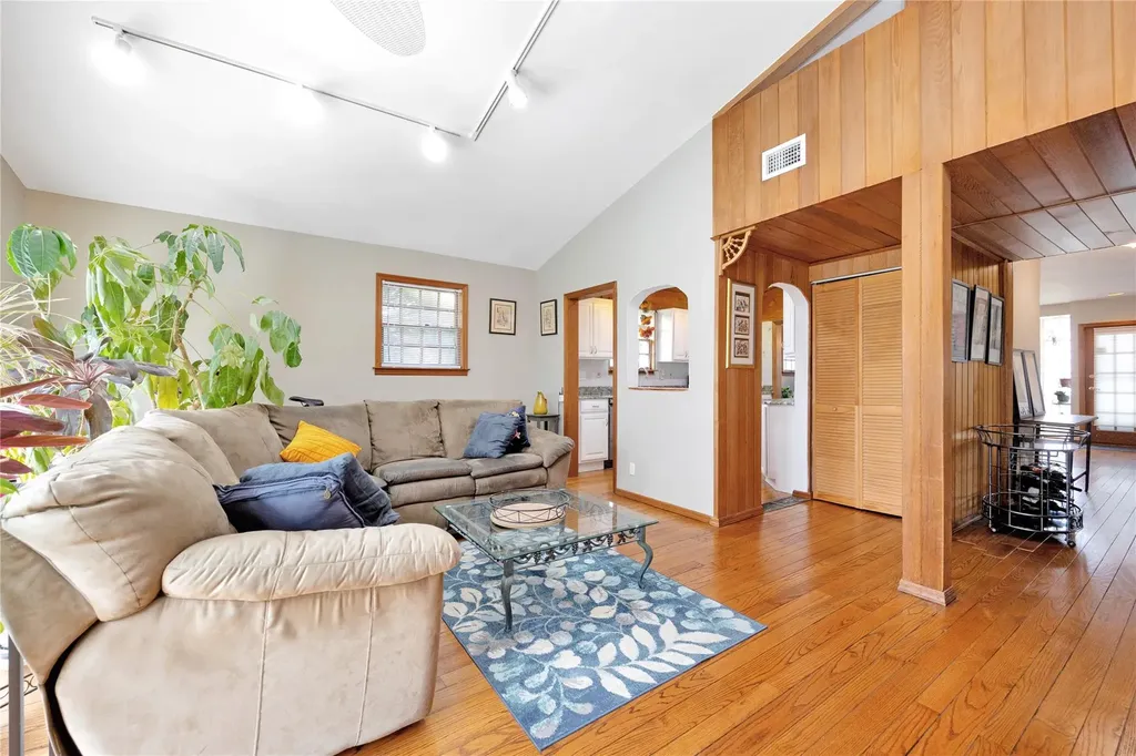 271 Lafayette Boulevard Long Beach NY 11561