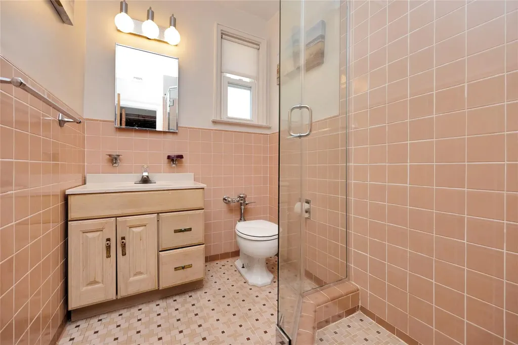 271 Lafayette Boulevard Long Beach NY 11561