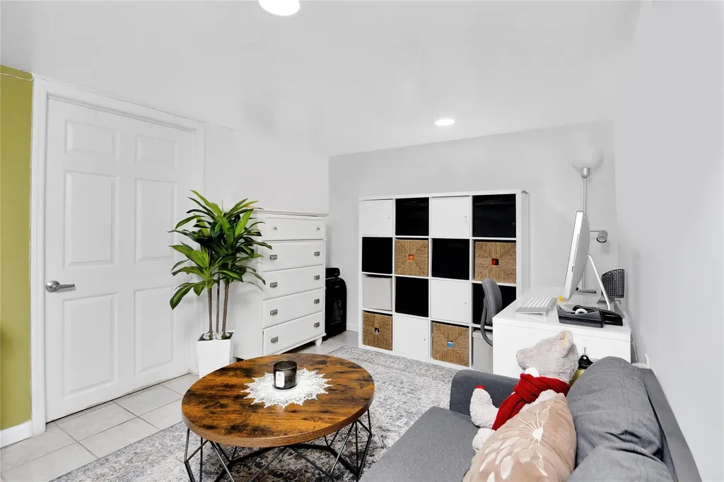 271 Lafayette Boulevard Long Beach NY 11561