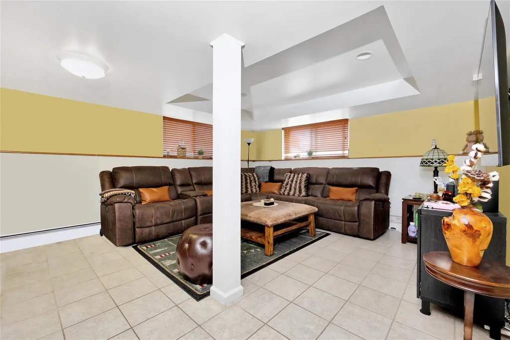 271 Lafayette Boulevard Long Beach NY 11561