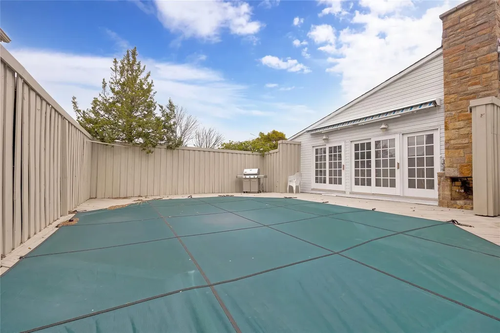 271 Lafayette Boulevard Long Beach NY 11561