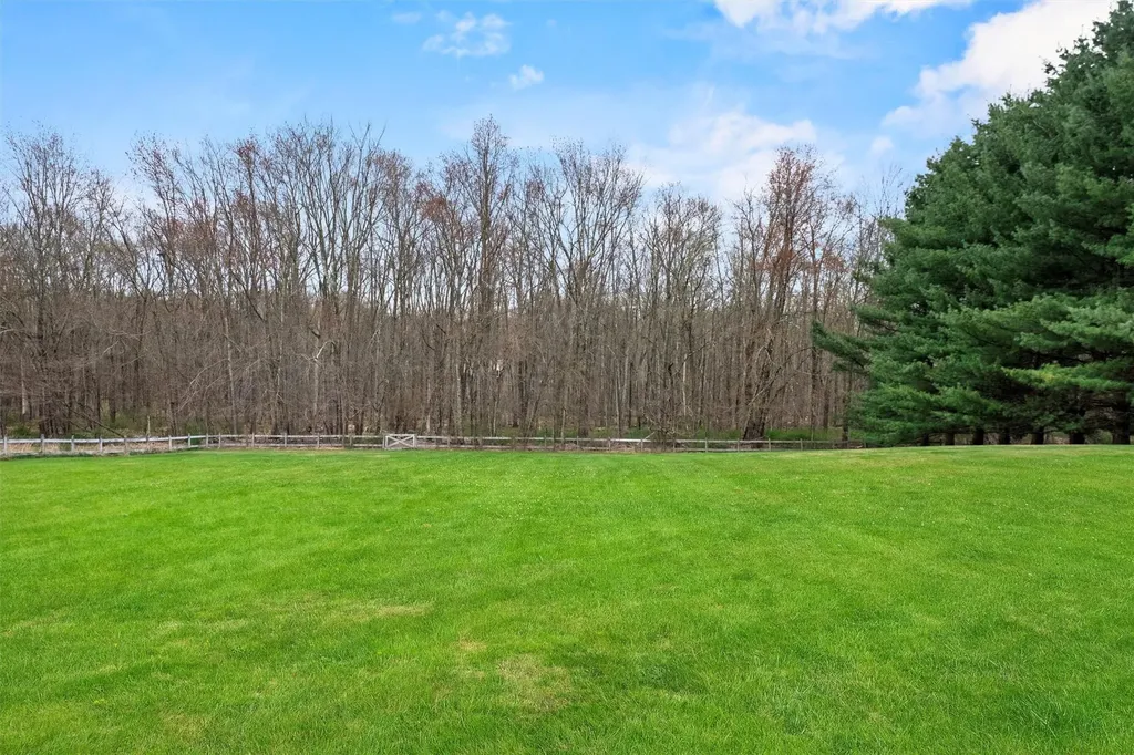 69 Mallory Lane Pine Bush NY 12566