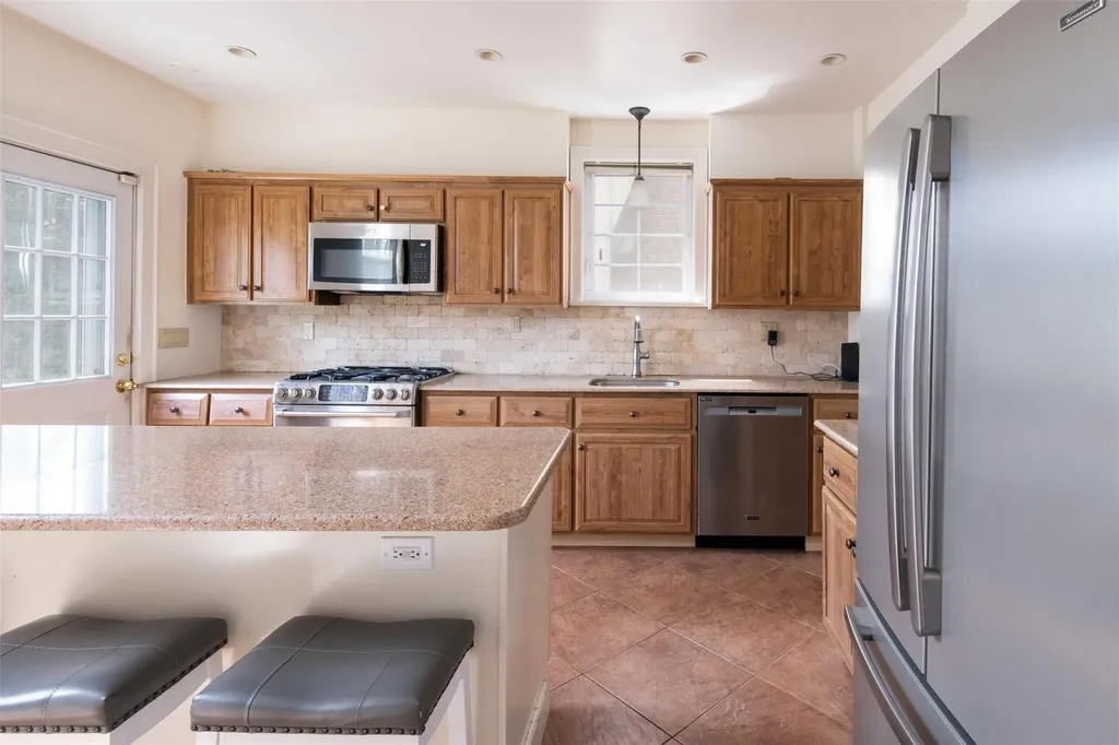1065 Washington Avenue Pelham NY 10803