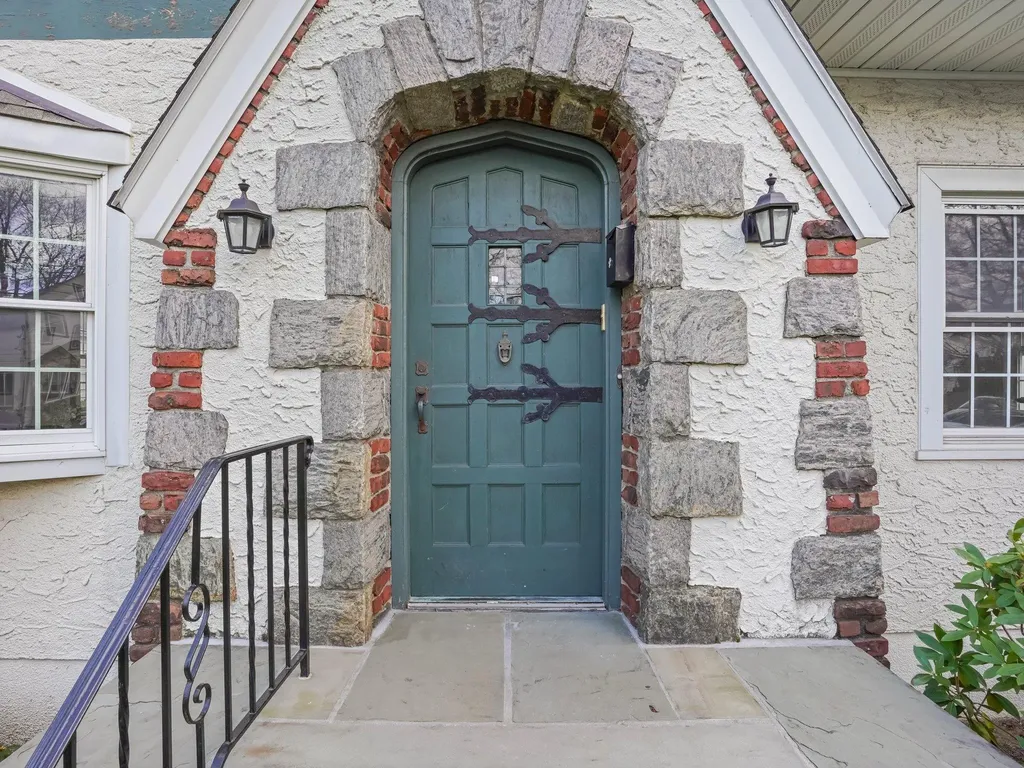 1065 Washington Avenue Pelham NY 10803