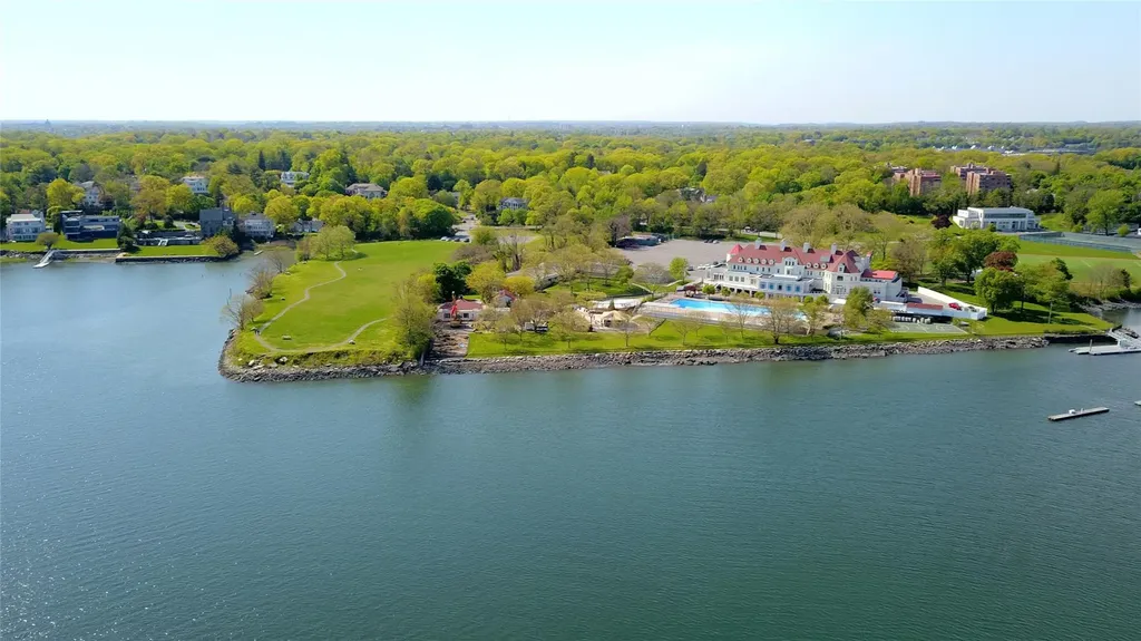 1065 Washington Avenue Pelham NY 10803