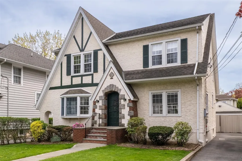 1065 Washington Avenue Pelham NY 10803