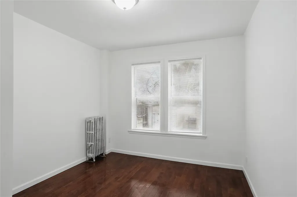 725 Taylor Avenue Bronx NY 10473