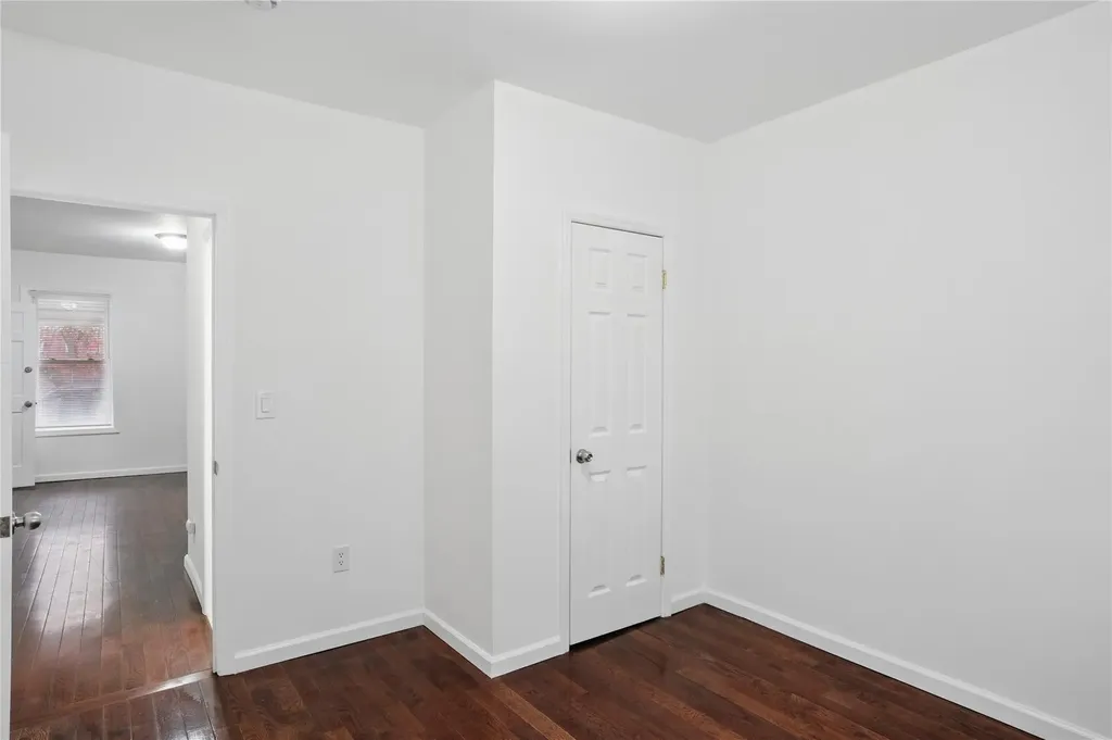 725 Taylor Avenue Bronx NY 10473