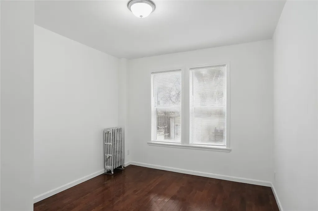 725 Taylor Avenue Bronx NY 10473