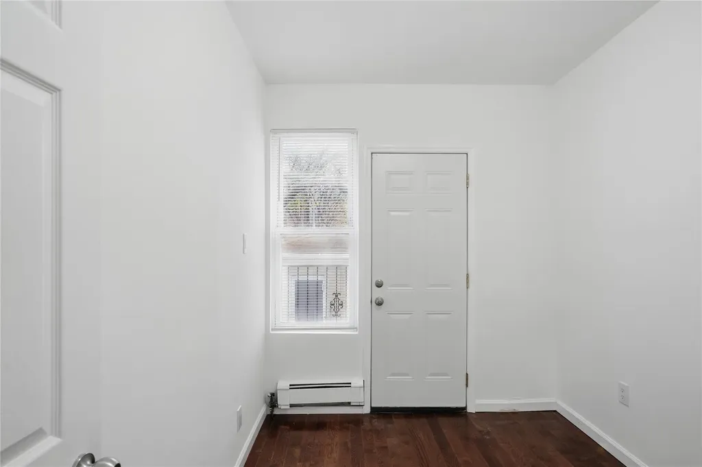 725 Taylor Avenue Bronx NY 10473