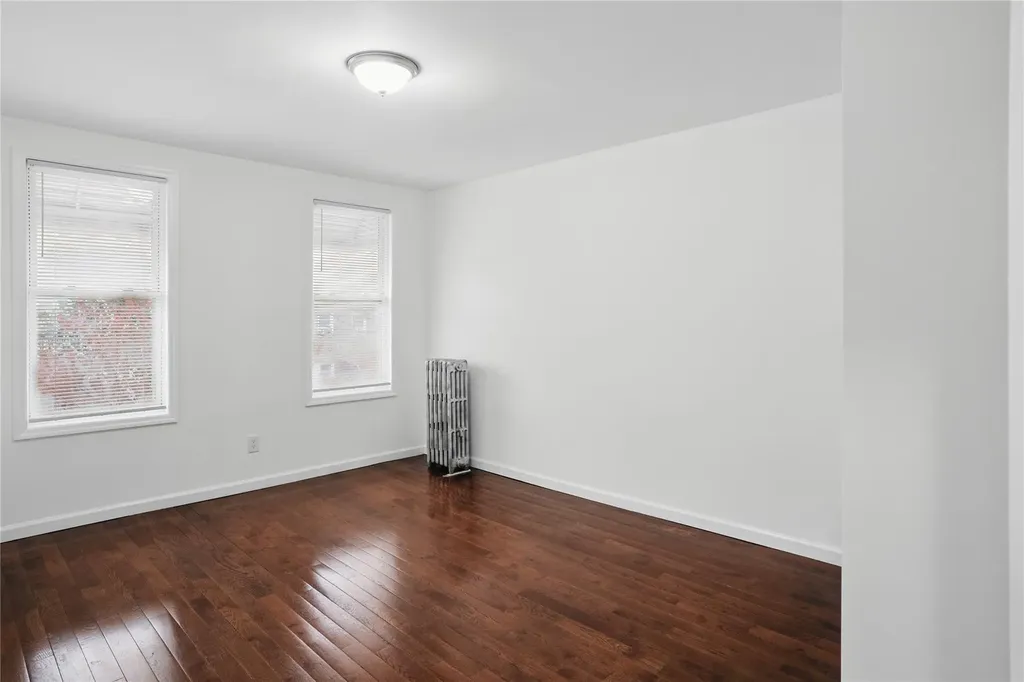 725 Taylor Avenue Bronx NY 10473