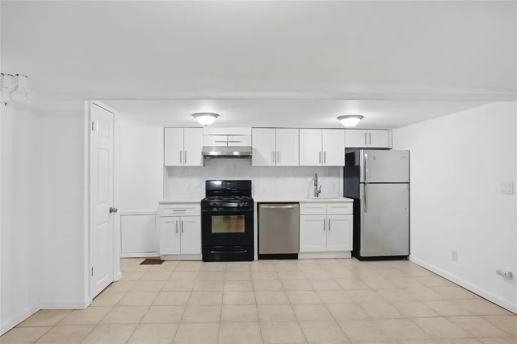 725 Taylor Avenue Bronx NY 10473