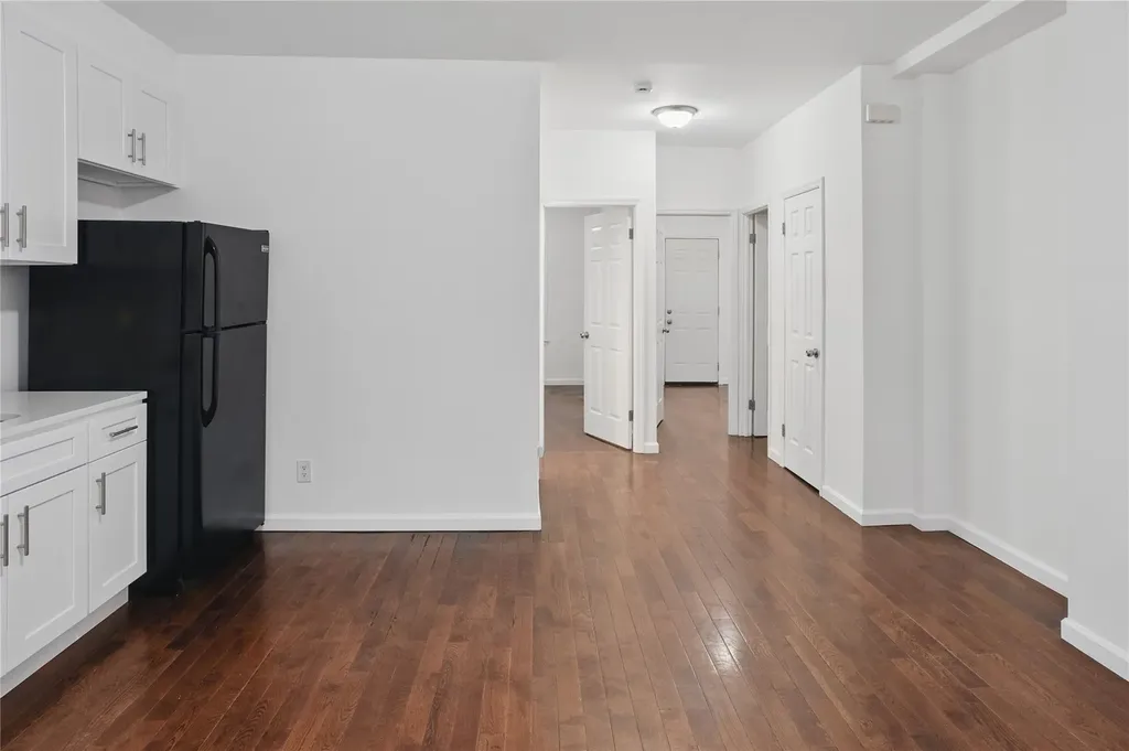725 Taylor Avenue Bronx NY 10473