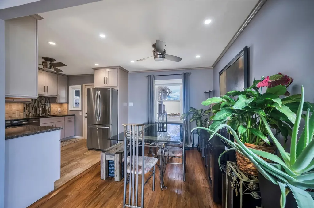 105 N Terrace Place Valley Stream NY 11580