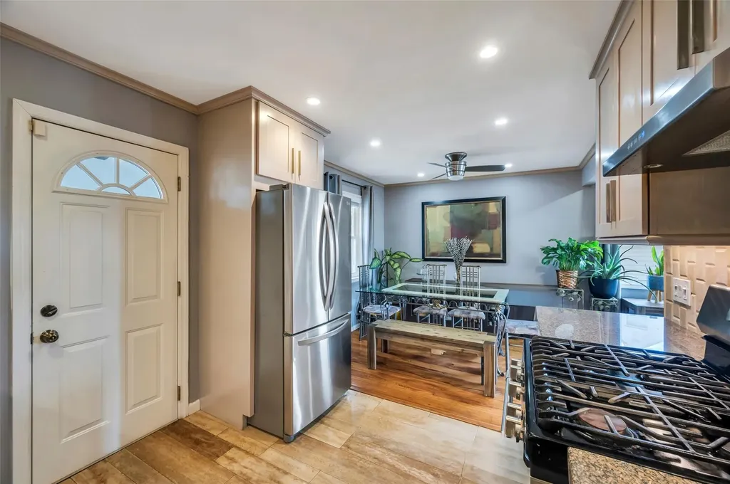 105 N Terrace Place Valley Stream NY 11580