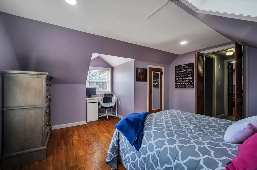 105 N Terrace Place Valley Stream NY 11580