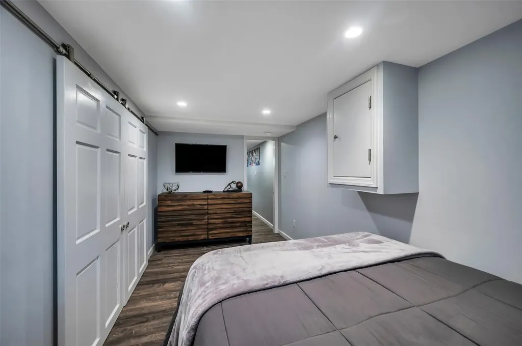 105 N Terrace Place Valley Stream NY 11580