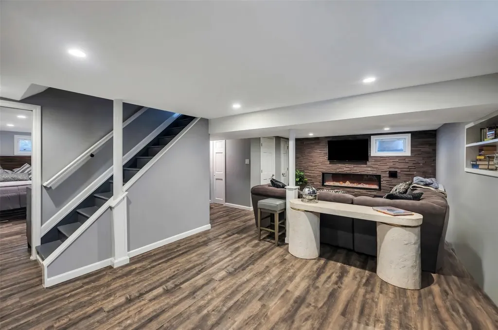 105 N Terrace Place Valley Stream NY 11580