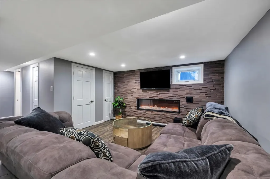 105 N Terrace Place Valley Stream NY 11580
