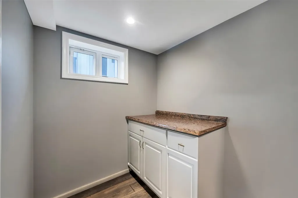 105 N Terrace Place Valley Stream NY 11580