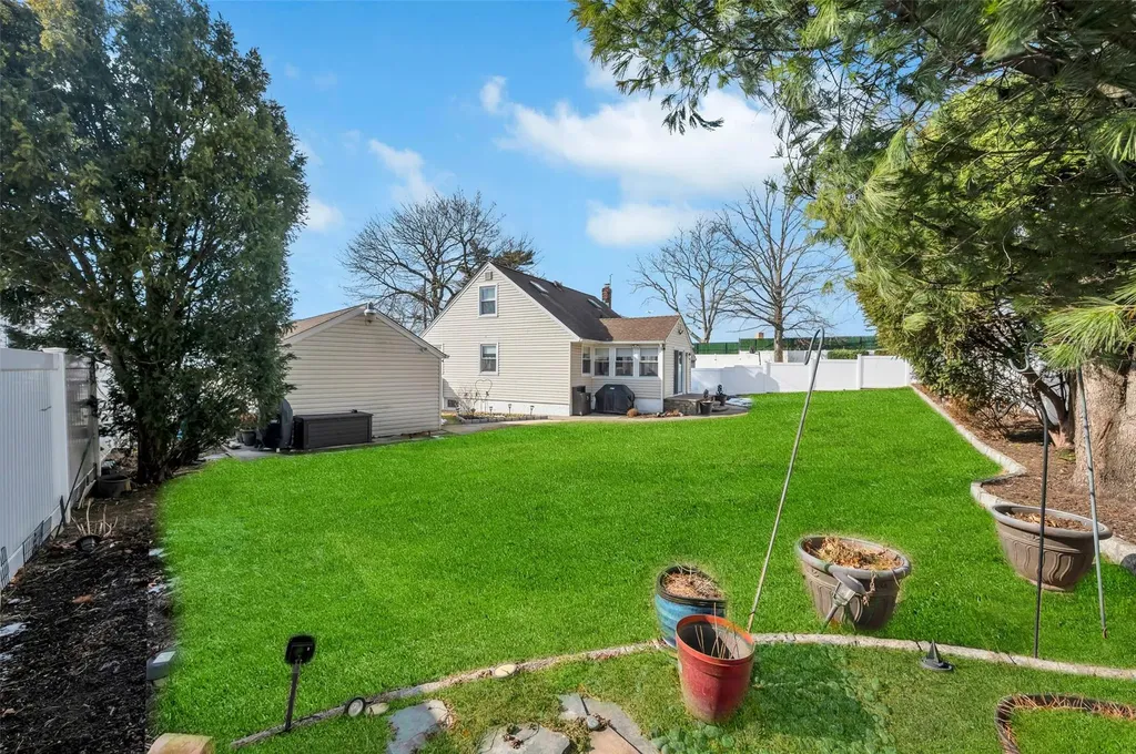 105 N Terrace Place Valley Stream NY 11580