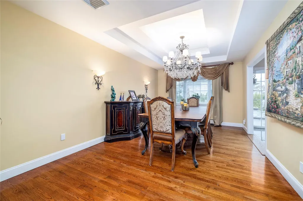 1970 Leonard Lane Merrick NY 11566