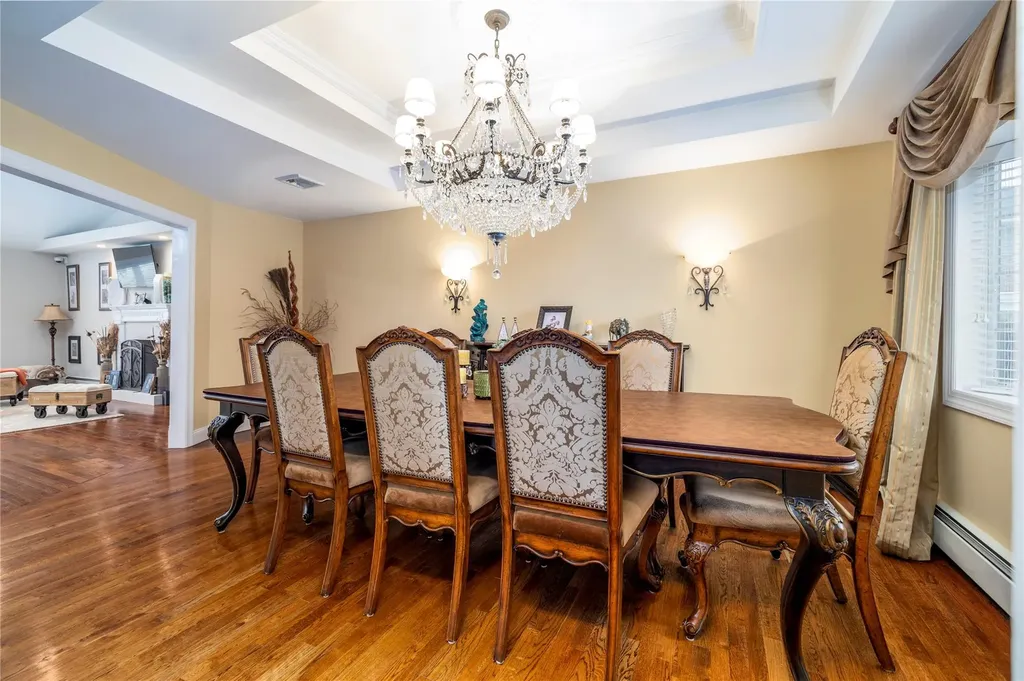 1970 Leonard Lane Merrick NY 11566