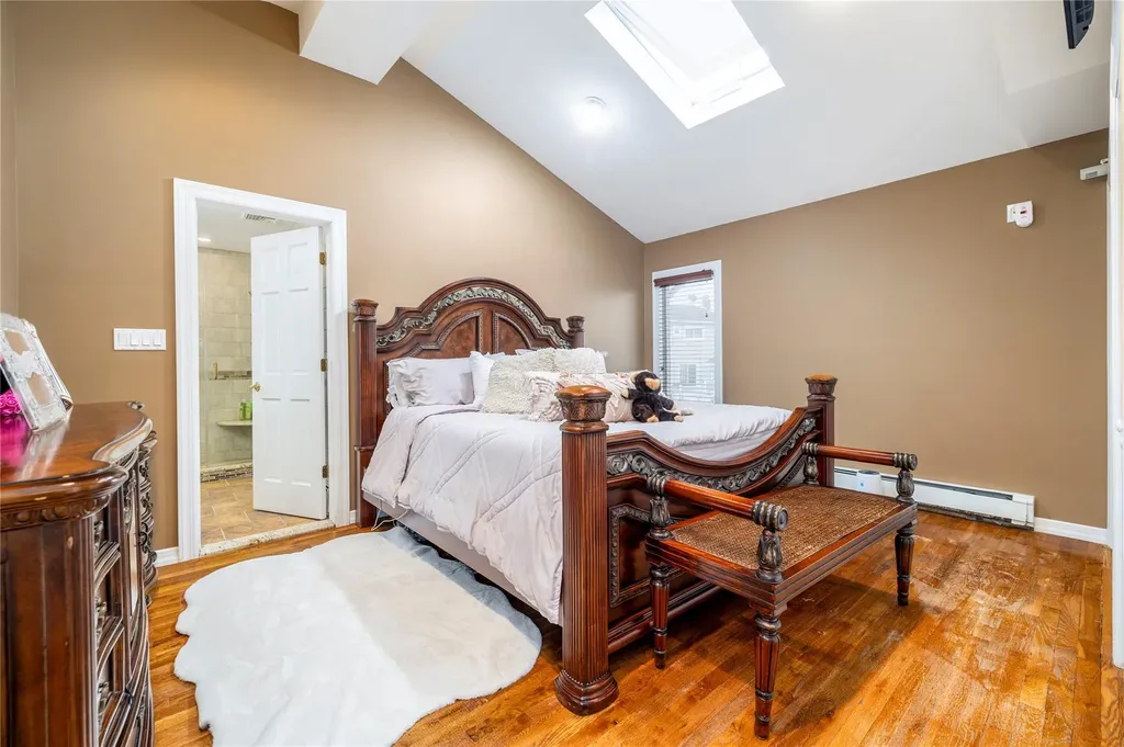 1970 Leonard Lane Merrick NY 11566