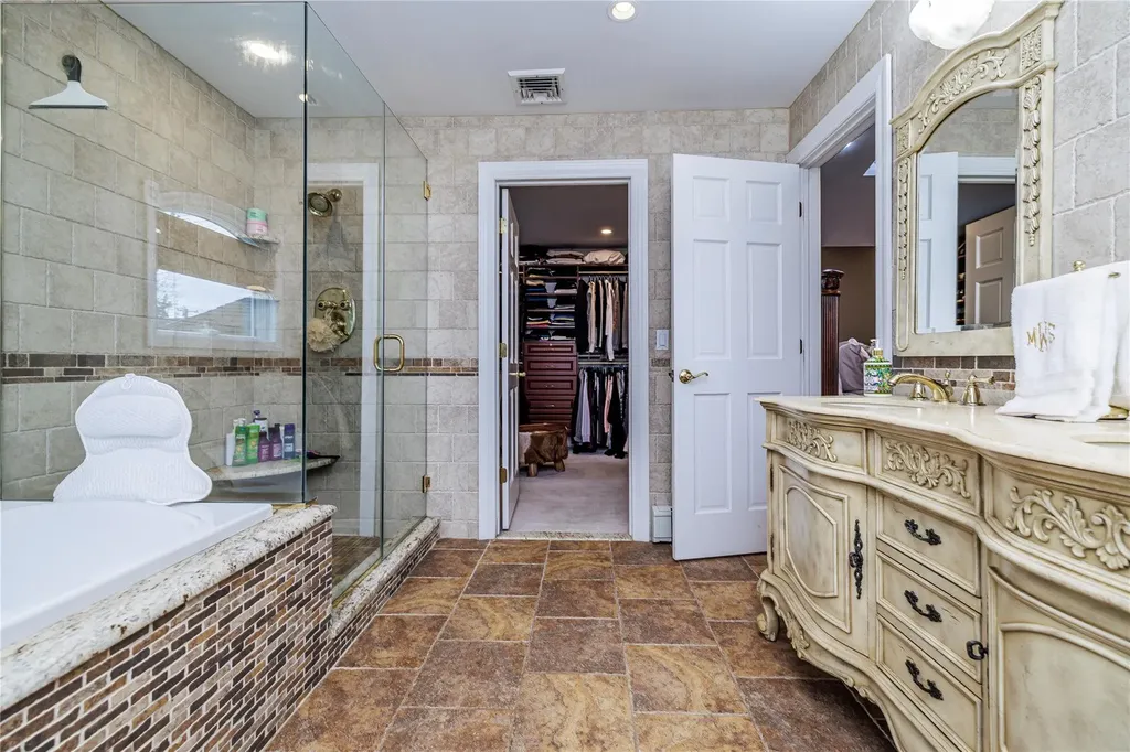 1970 Leonard Lane Merrick NY 11566