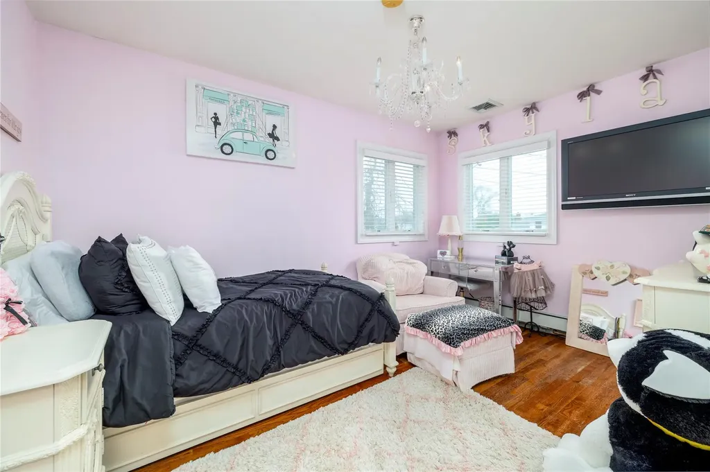 1970 Leonard Lane Merrick NY 11566