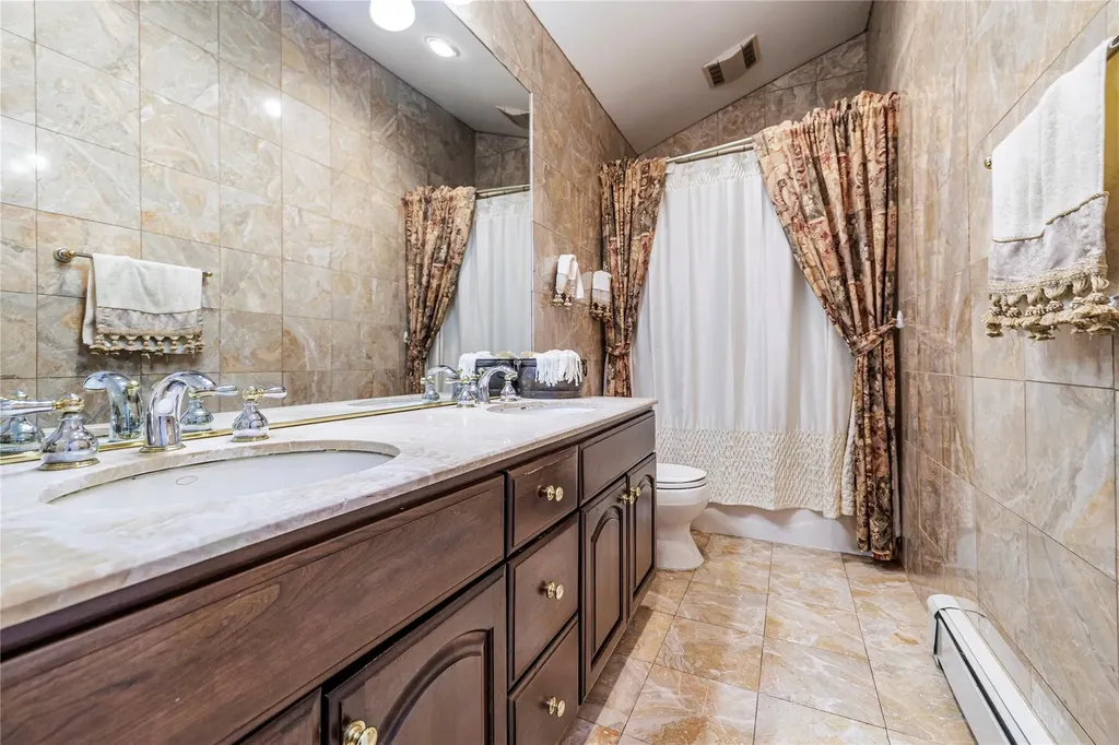 1970 Leonard Lane Merrick NY 11566