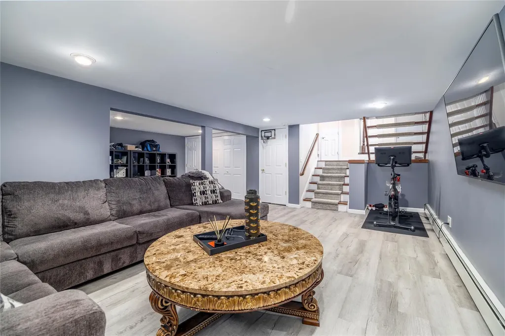 1970 Leonard Lane Merrick NY 11566