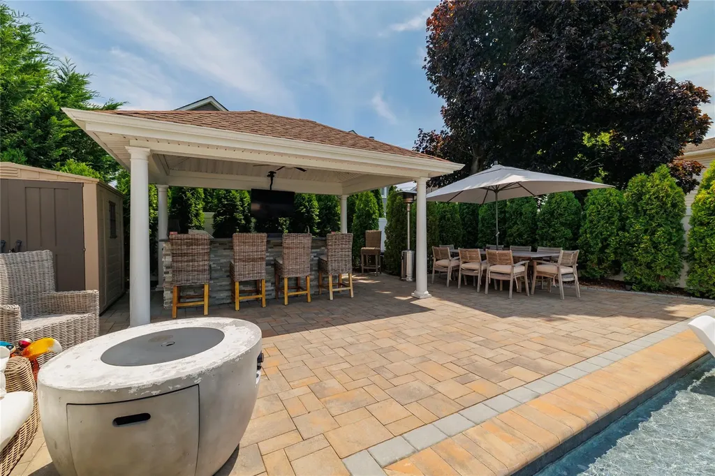 1970 Leonard Lane Merrick NY 11566
