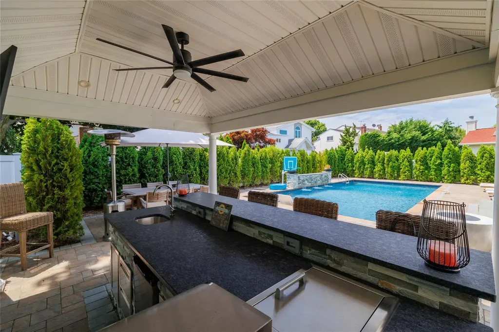 1970 Leonard Lane Merrick NY 11566
